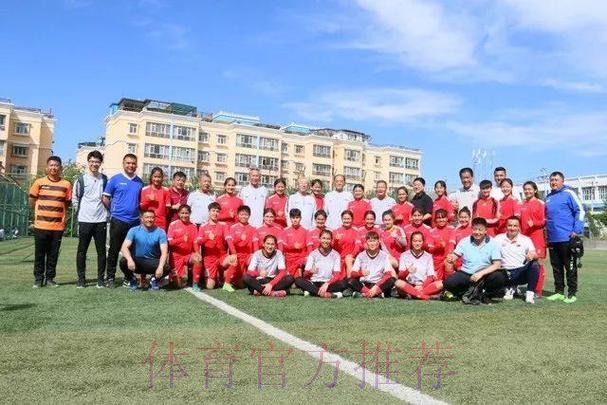 名宿辅导团助力新疆青少年足球发展